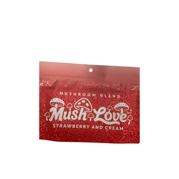 Mush Love – Strawberry & Cream Mushroom Chocolate Bar 4g
